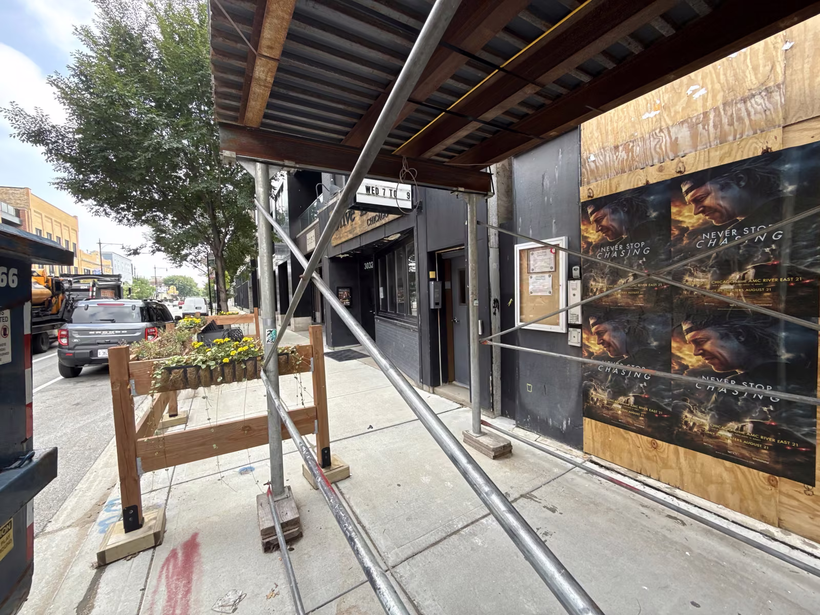 Never Stop Chasing wild posting at 3032 N Lincoln Ave, Lakeview, Chicago